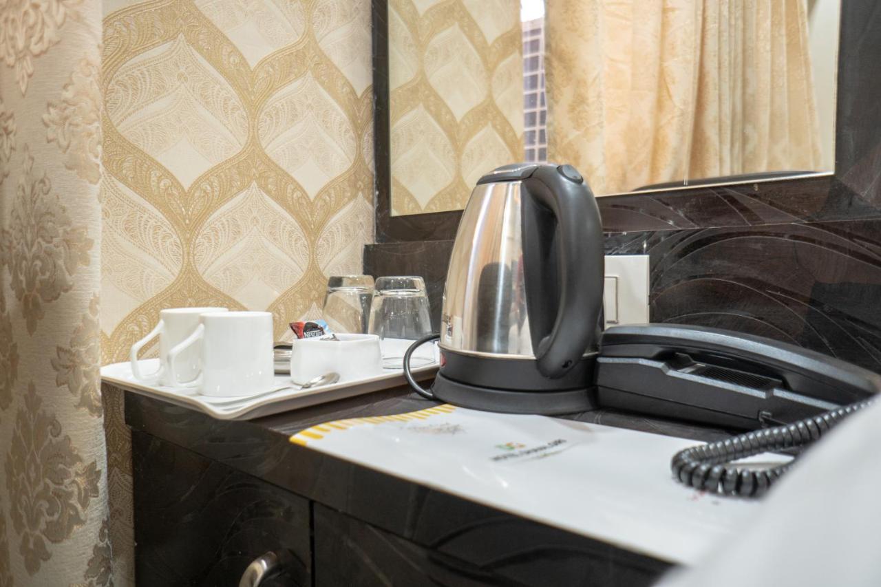 Hotel Dhavalgiri Thane Eksteriør billede